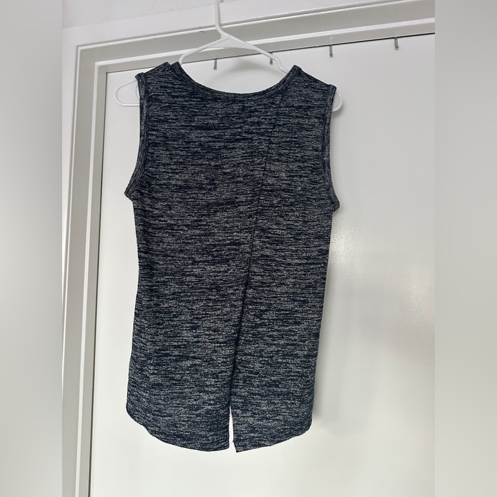 Two Rag & Bone Sleeveless Blouses - Picture 6 of 12